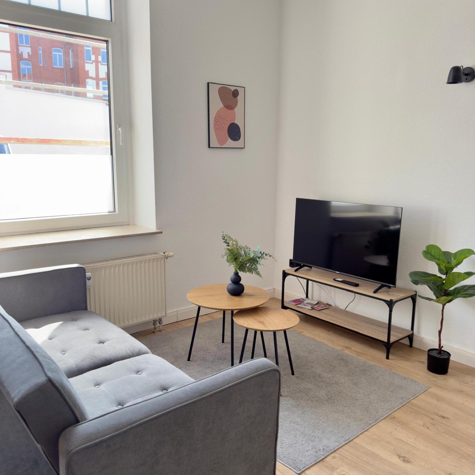 Raha Apartments - Modernes Studio-Apartment - Hbf - Gratis Parkplatz Erfurt Exterior photo
