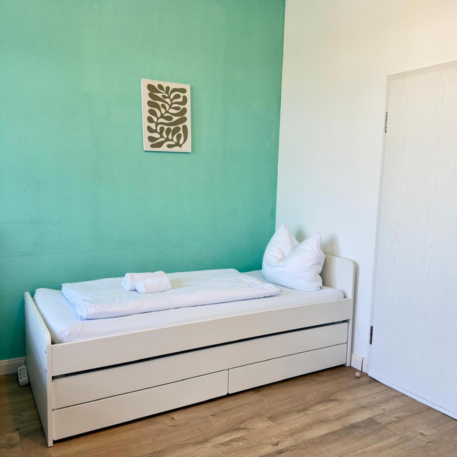 Raha Apartments - Modernes Studio-Apartment - Hbf - Gratis Parkplatz Erfurt Exterior photo